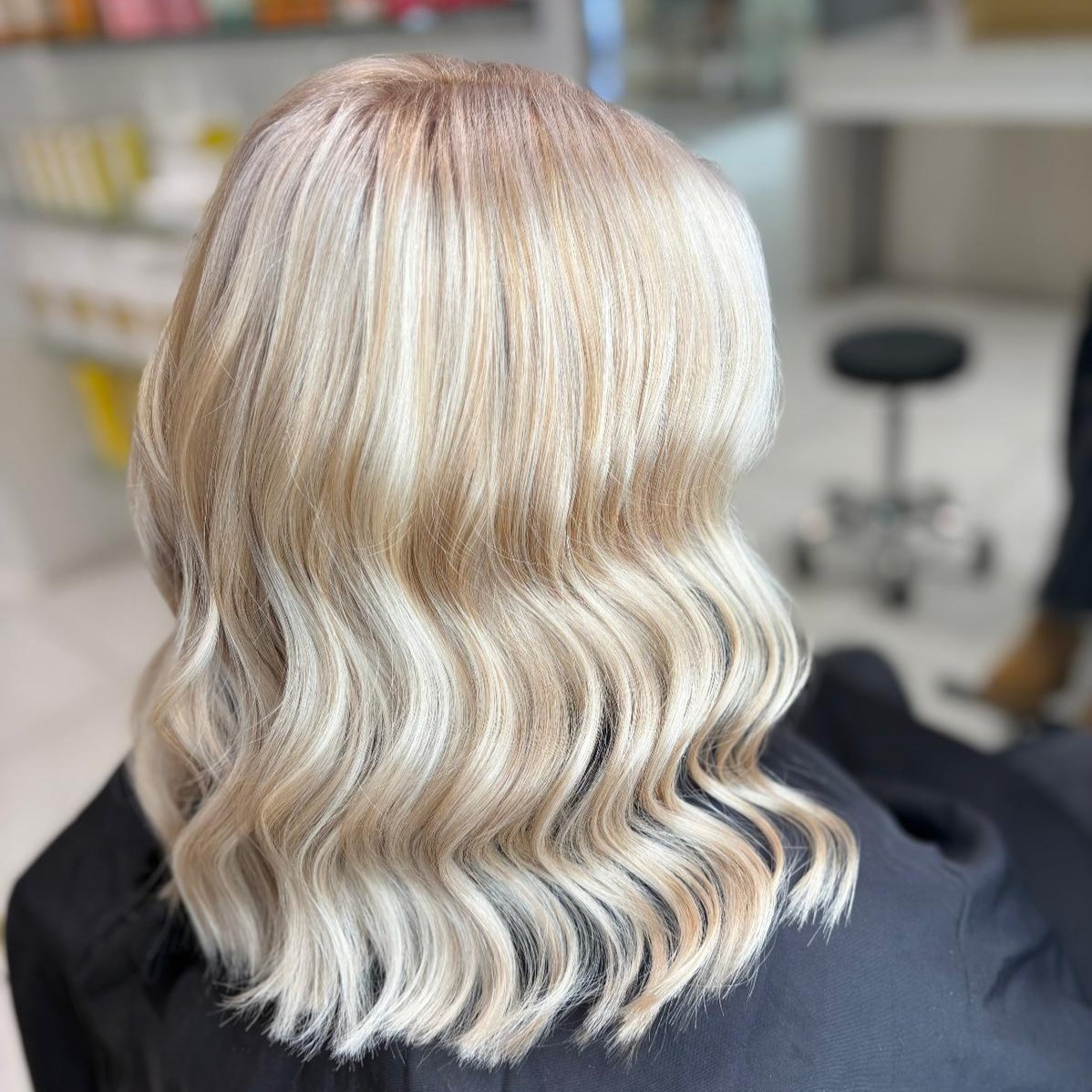 Hair Colosseum Stanhope Gardens does full head foils